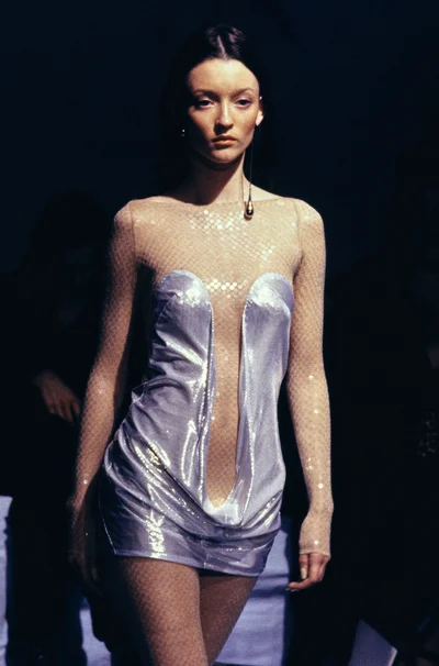 Look 100